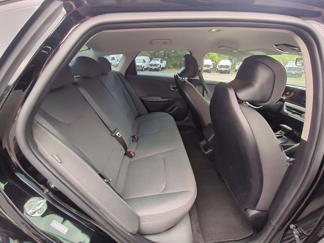 2025 Kia K4 LXS - Photo 32