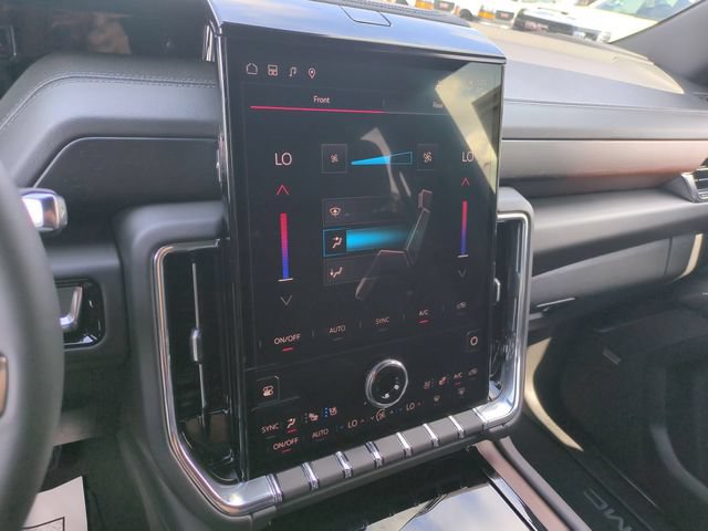 2026 GMC Yukon XL Denali - Photo 23