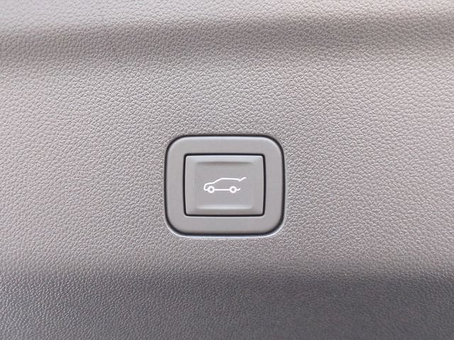 2026 GMC Yukon XL Denali - Photo 33
