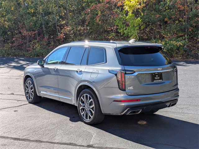 2021 Cadillac XT6 Sport photo 3