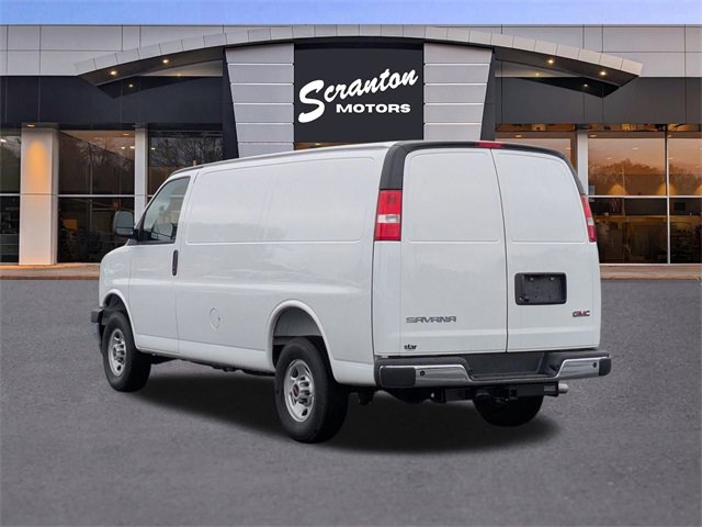 2025 Gmc Savana 3500 Cargo photo 3