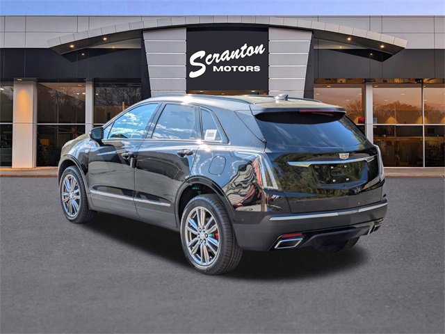 2025 Cadillac XT5 Sport photo 2