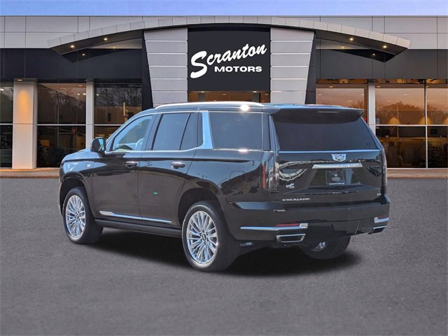 2025 Cadillac Escalade Premium Luxury photo 3