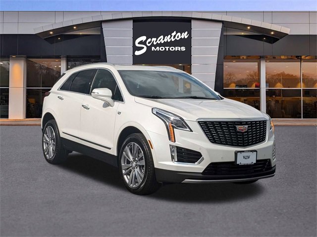 2025 Cadillac XT5 Premium Luxury photo 2