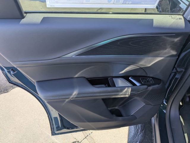 2026 Cadillac LYRIQ Luxury - Photo 26