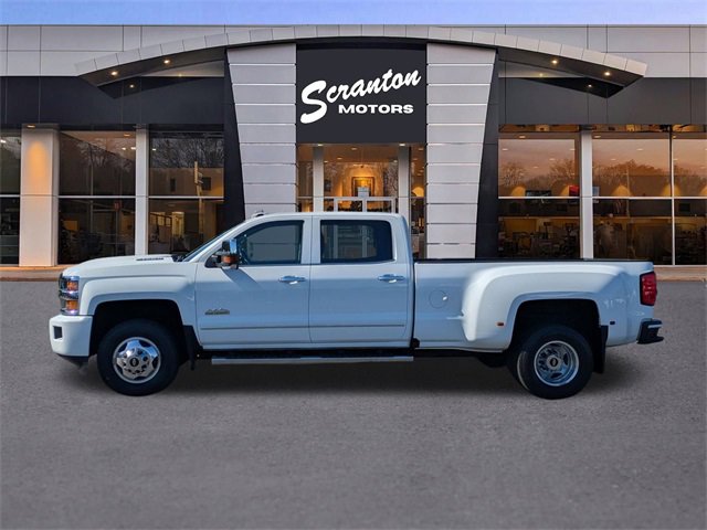2019 Chevrolet Silverado 3500HD High Country photo 2