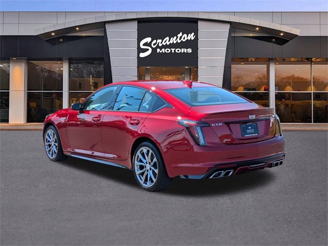 2024 Cadillac CT5 V photo 3