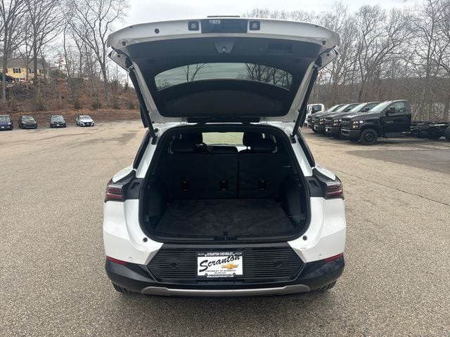 2025 Chevrolet Equinox EV LT - Photo 12