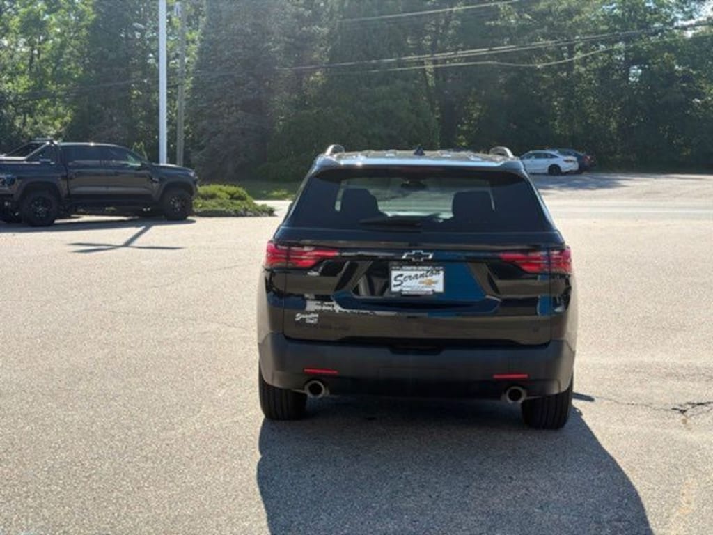 Used 2023 Chevrolet Traverse LT Cloth w/1LT SUV