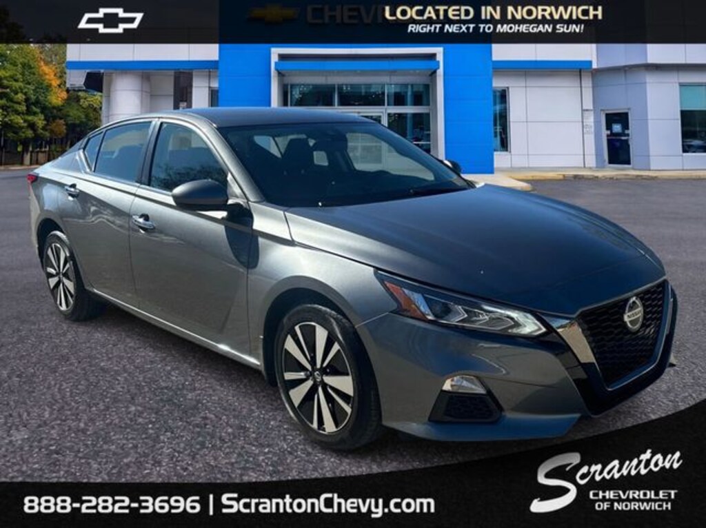 Used 2022 Nissan Altima 2.5 SV Sedan