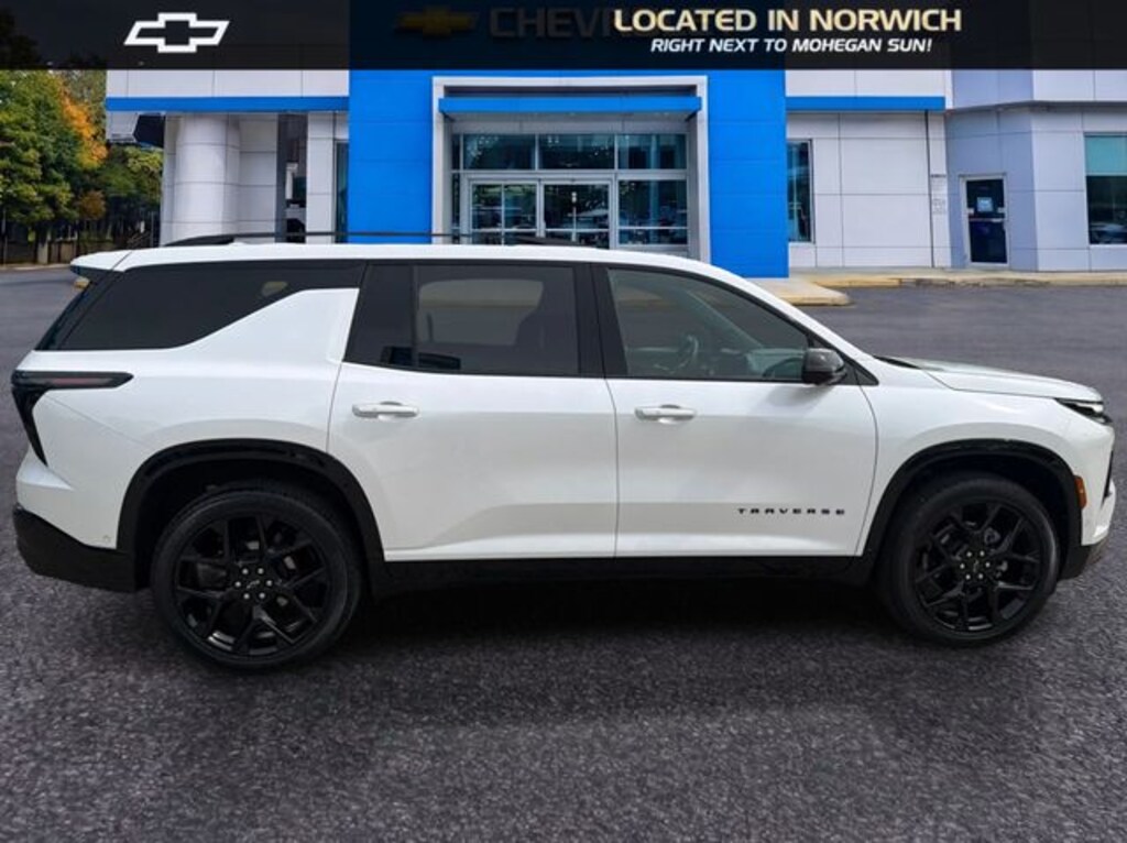 Used 2025 Chevrolet Traverse RS SUV