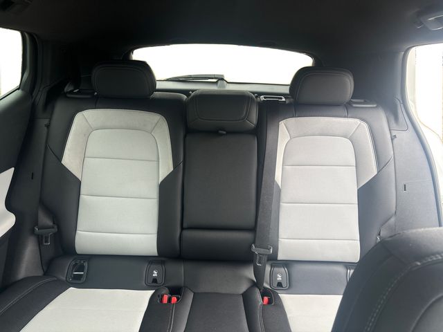 2025 Chevrolet Equinox EV LT - Photo 14