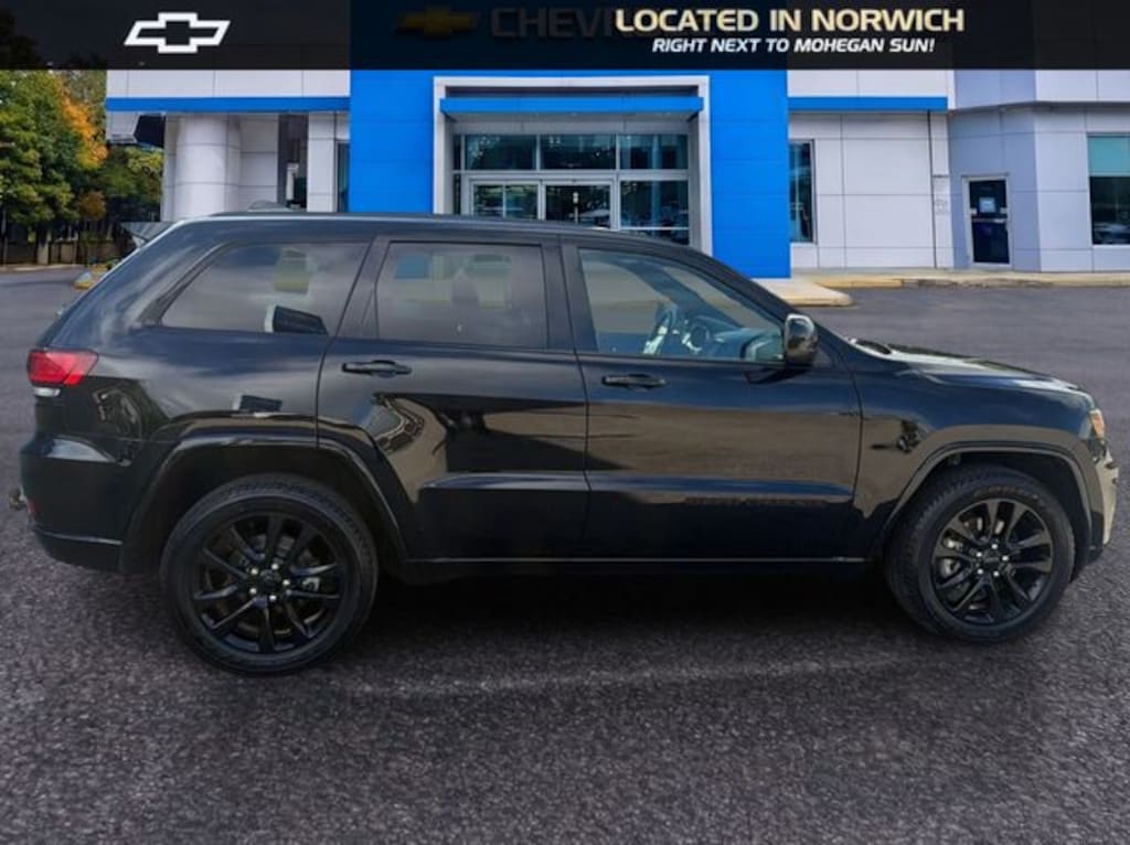 Used 2021 Jeep Grand Cherokee Laredo SUV