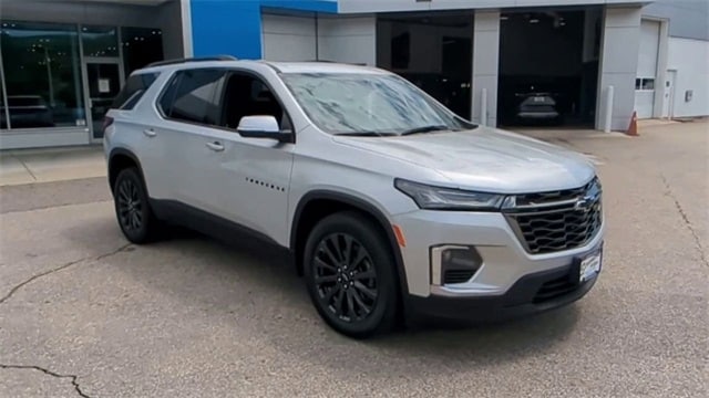 Used 2022 Chevrolet Traverse RS with VIN 1GNEVJKWXNJ117608 for sale in Vernon, CT