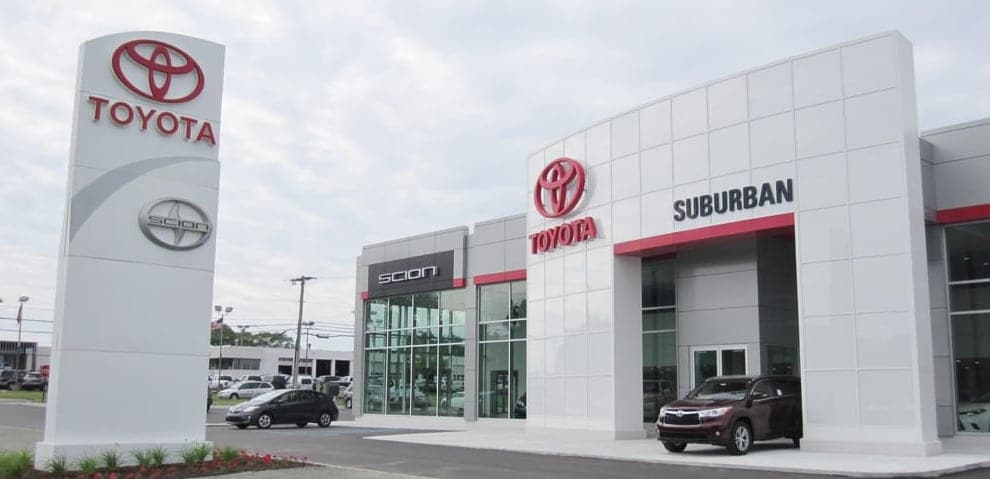 Toyota Dealer Serving Warren, MI 