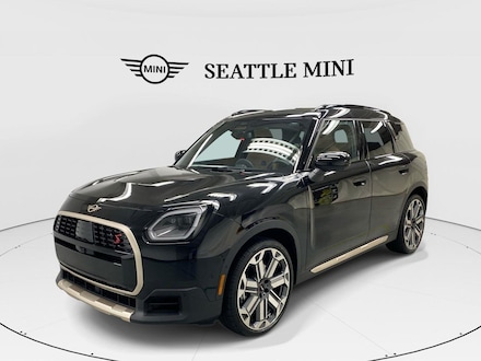 2025 MINI Countryman Iconic SUV