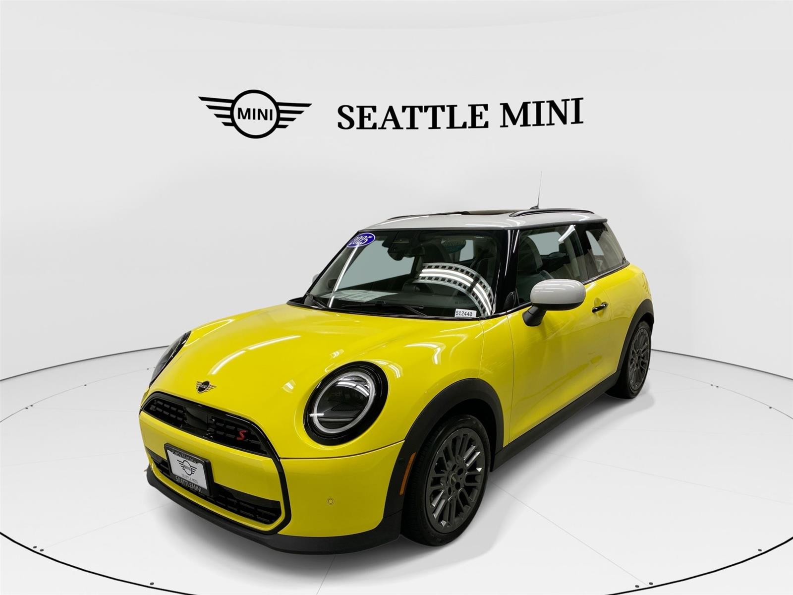2025 MINI Hardtop 2 Door S's photo