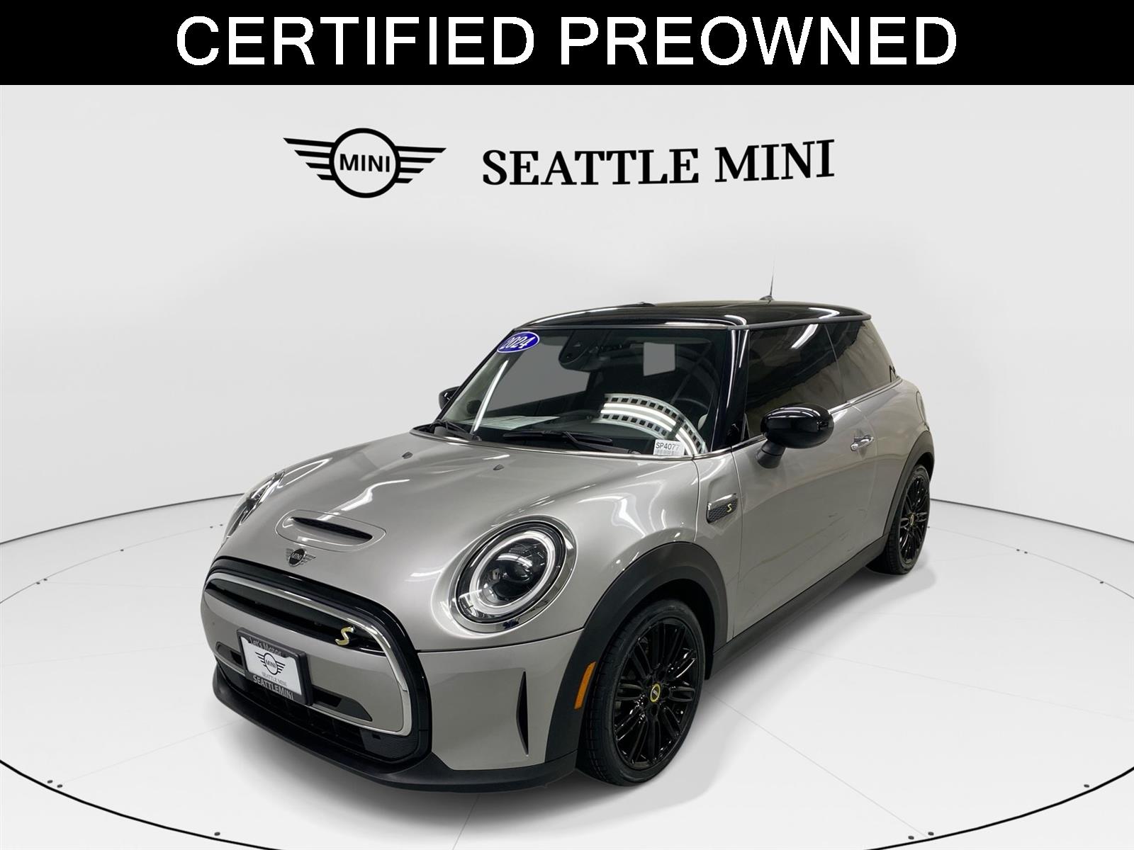 2024 MINI Hardtop 2 Door SE's photo