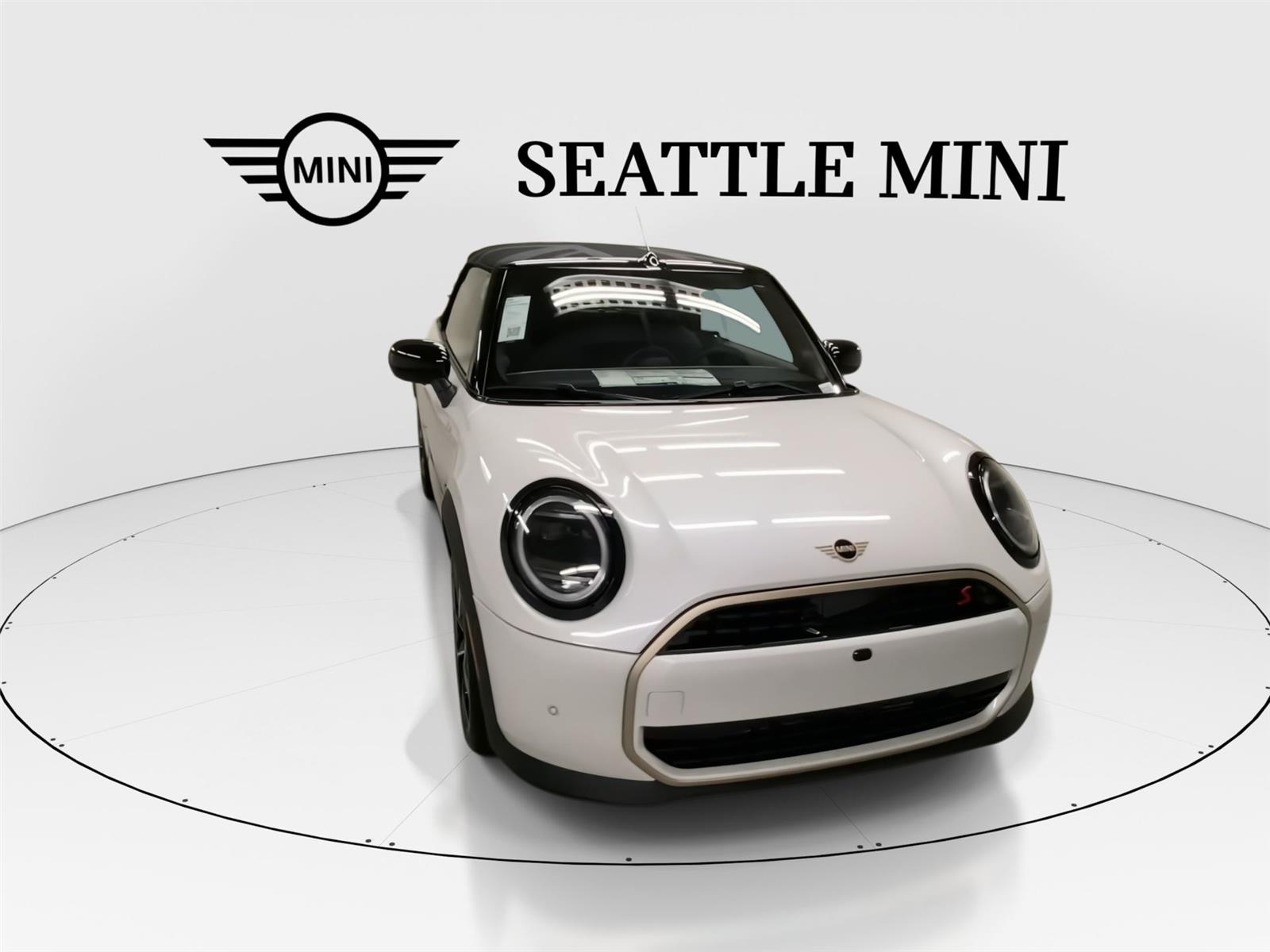 2026 Mini Cooper Convertible Iconic photo 3