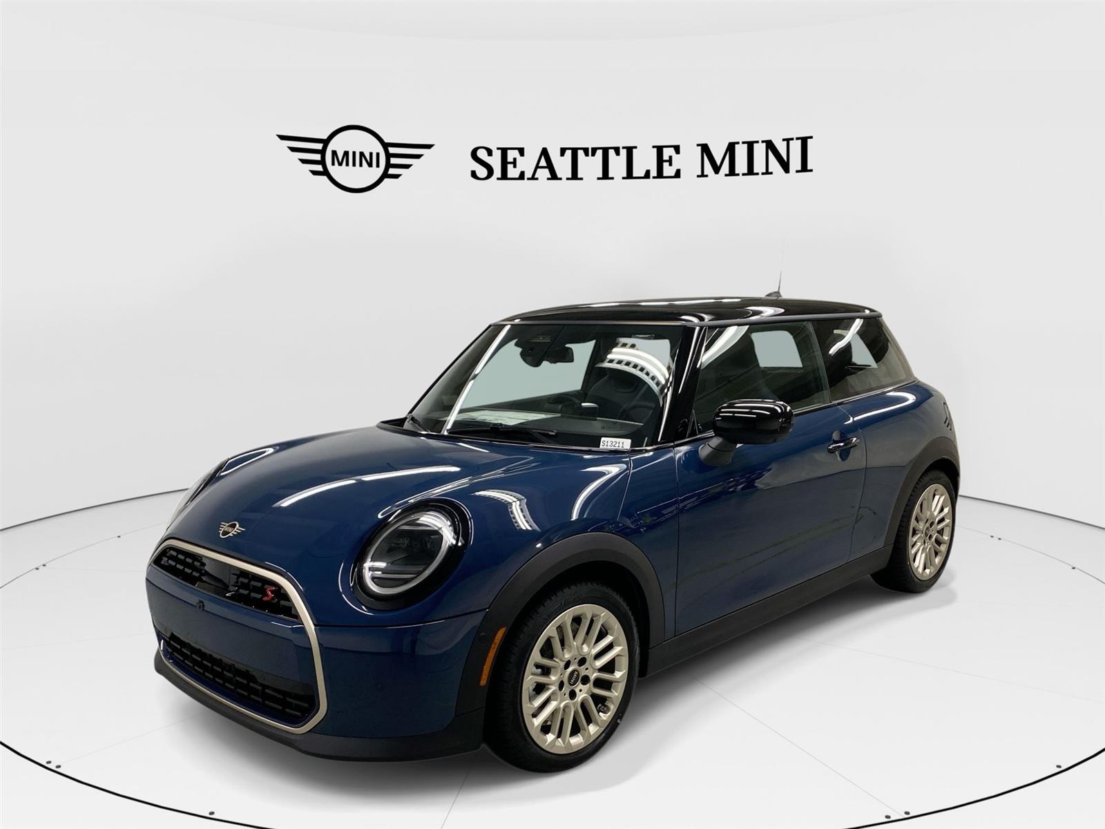 2026 MINI Hardtop 2 Door S's photo