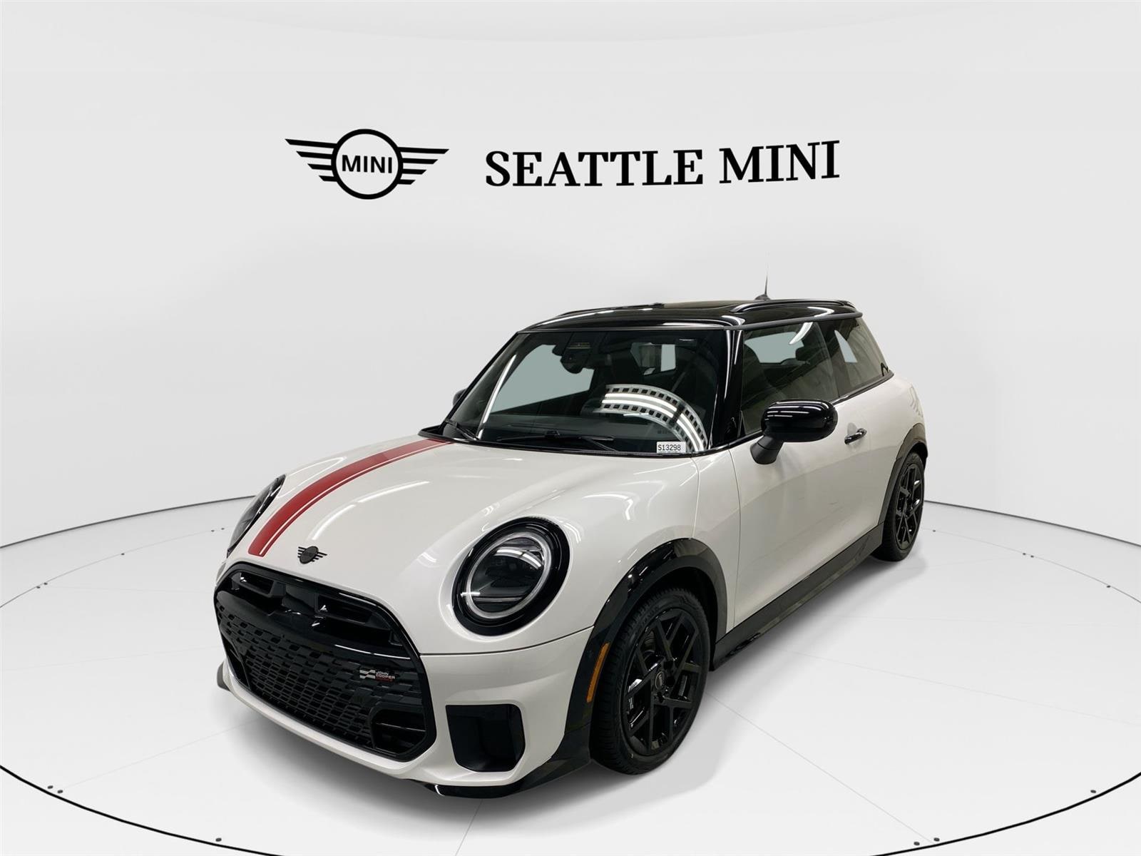 2026 MINI Hardtop 2 Door S's photo
