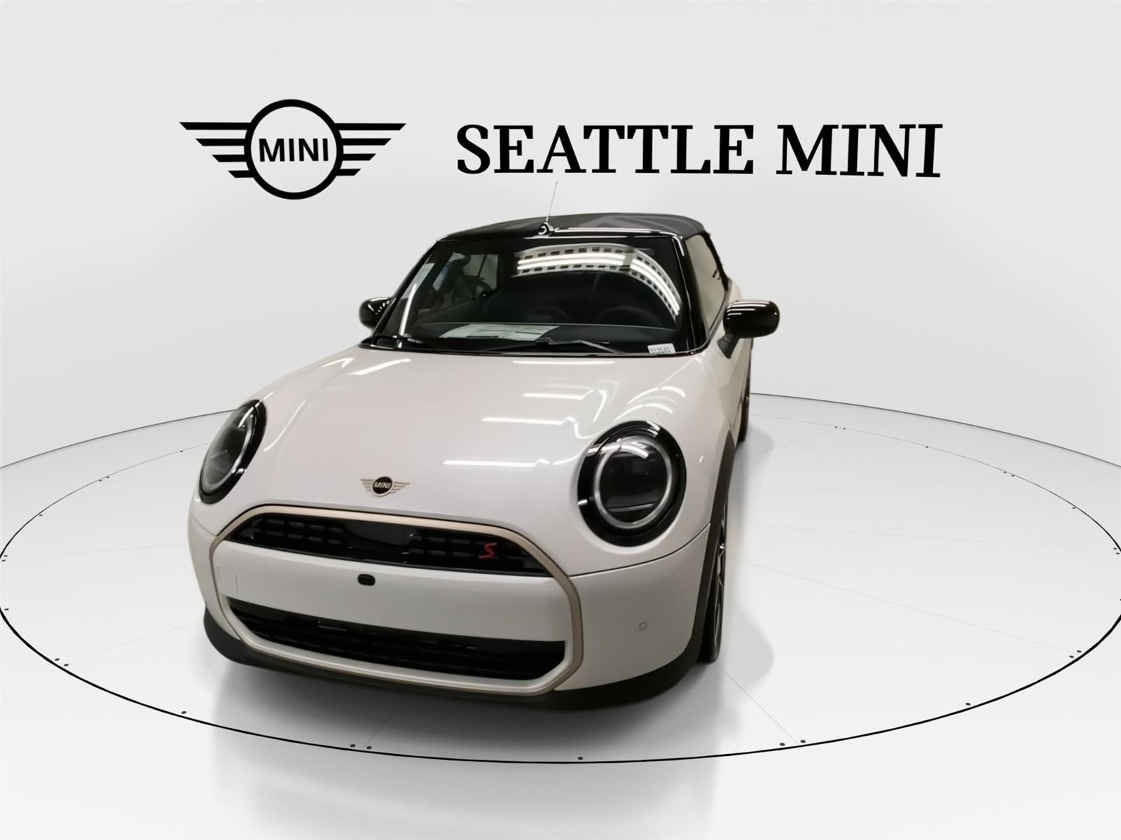2026 Mini Cooper Convertible Iconic photo 4