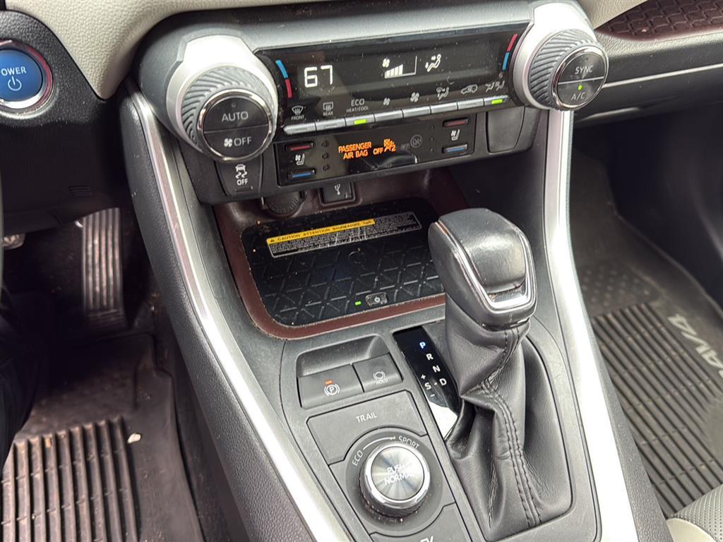 Used 2020 Toyota RAV4 Limited with VIN JTMDWRFV2LD550966 for sale in Northfield, Minnesota
