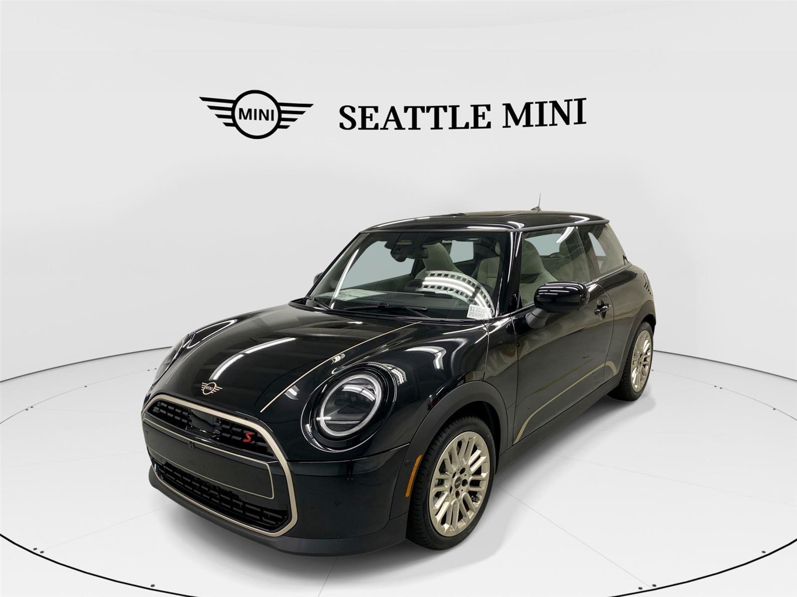 2026 MINI Hardtop 2 Door S's photo