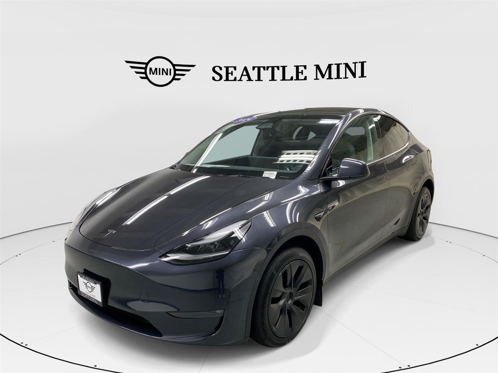 2024 Tesla Model Y Long Range's photo