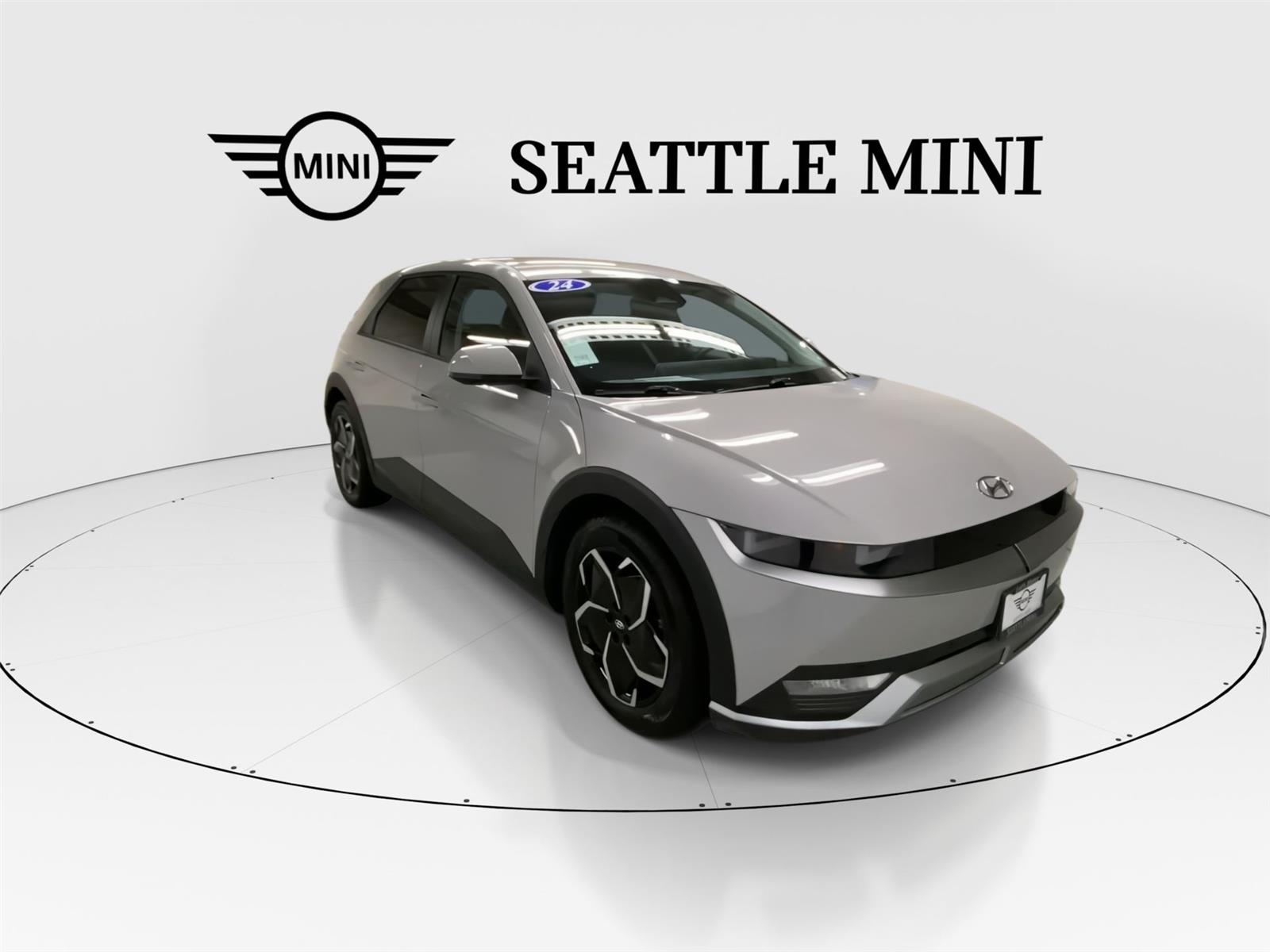 2024 Hyundai Ioniq 5 SEL photo 2