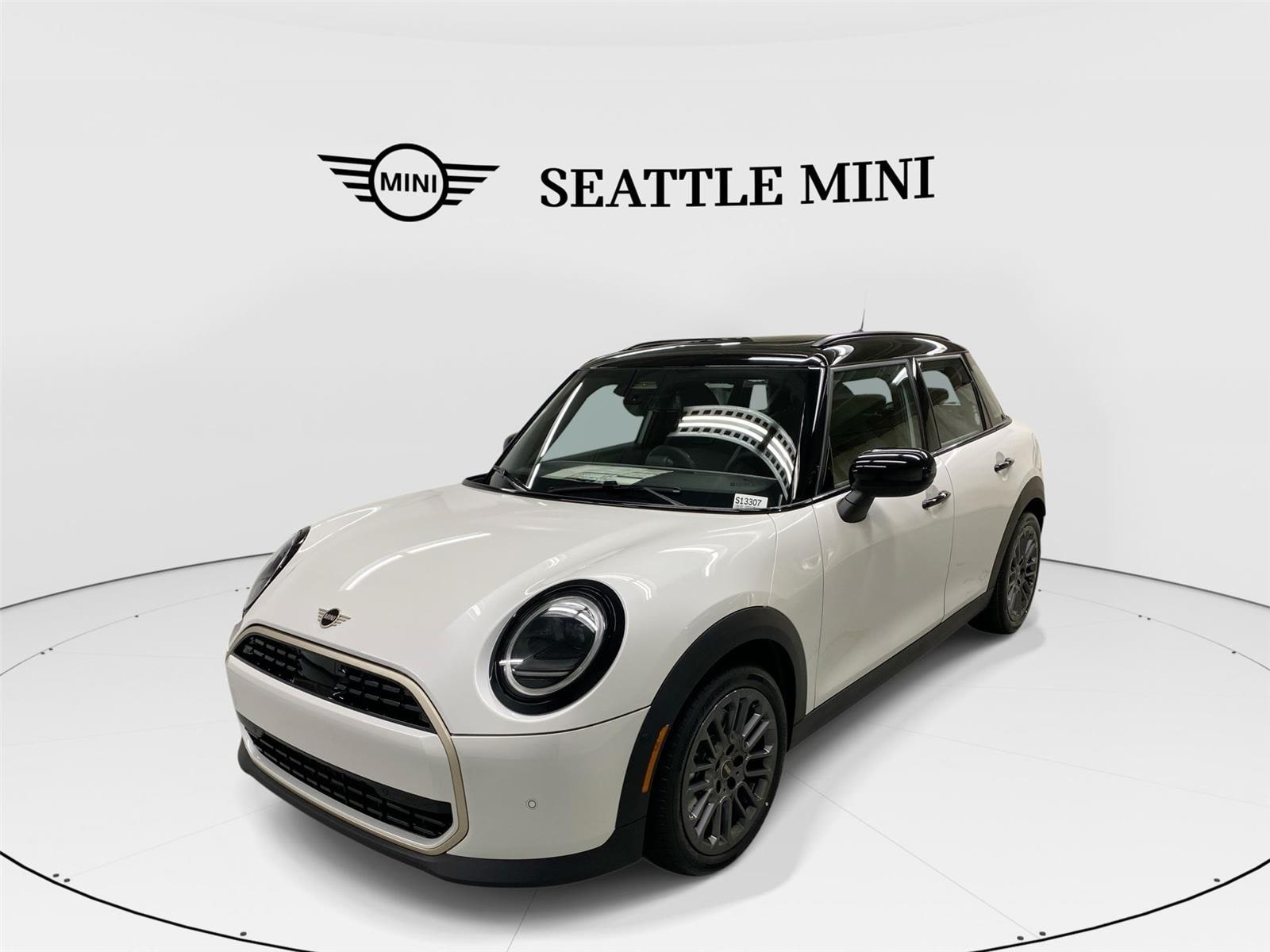 2026 MINI Hardtop 4 Door's photo