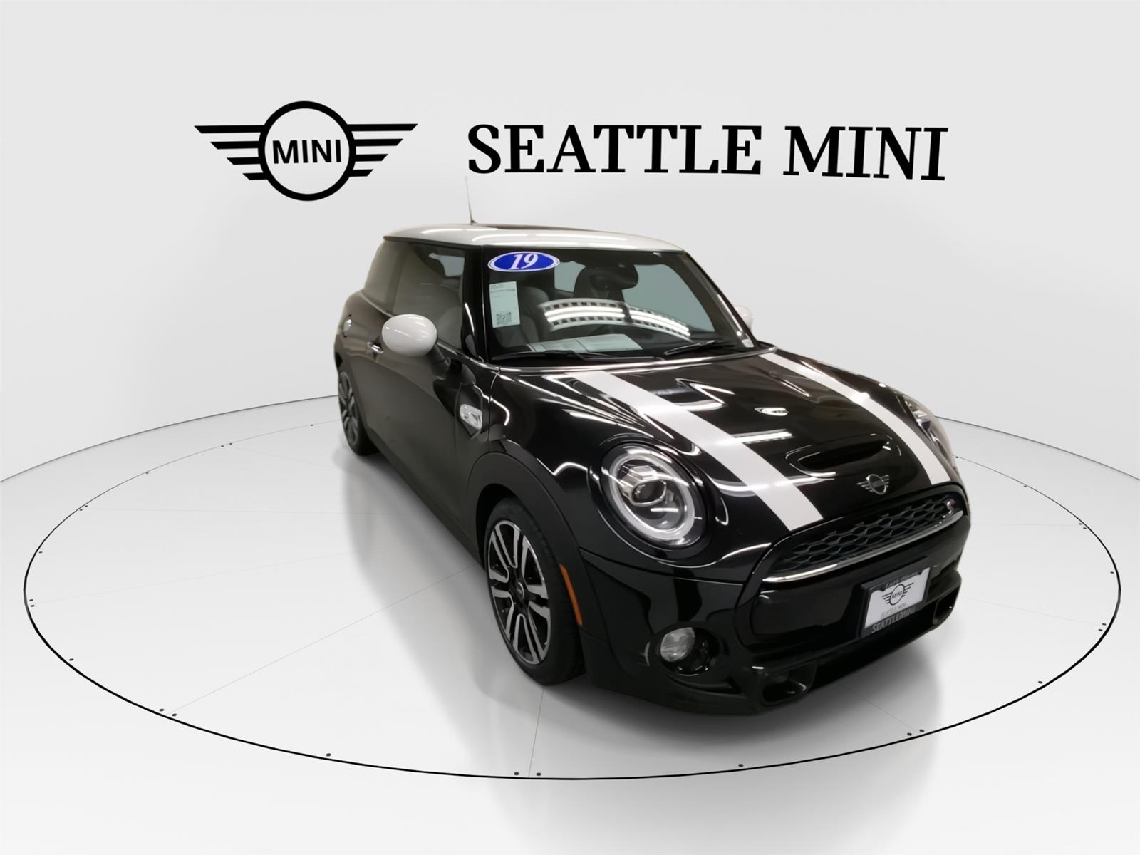 2019 Mini Cooper 2 Door Hardtop S photo 2