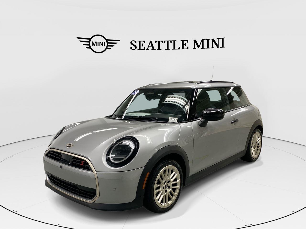 2025 MINI Hardtop 2 Door S's photo