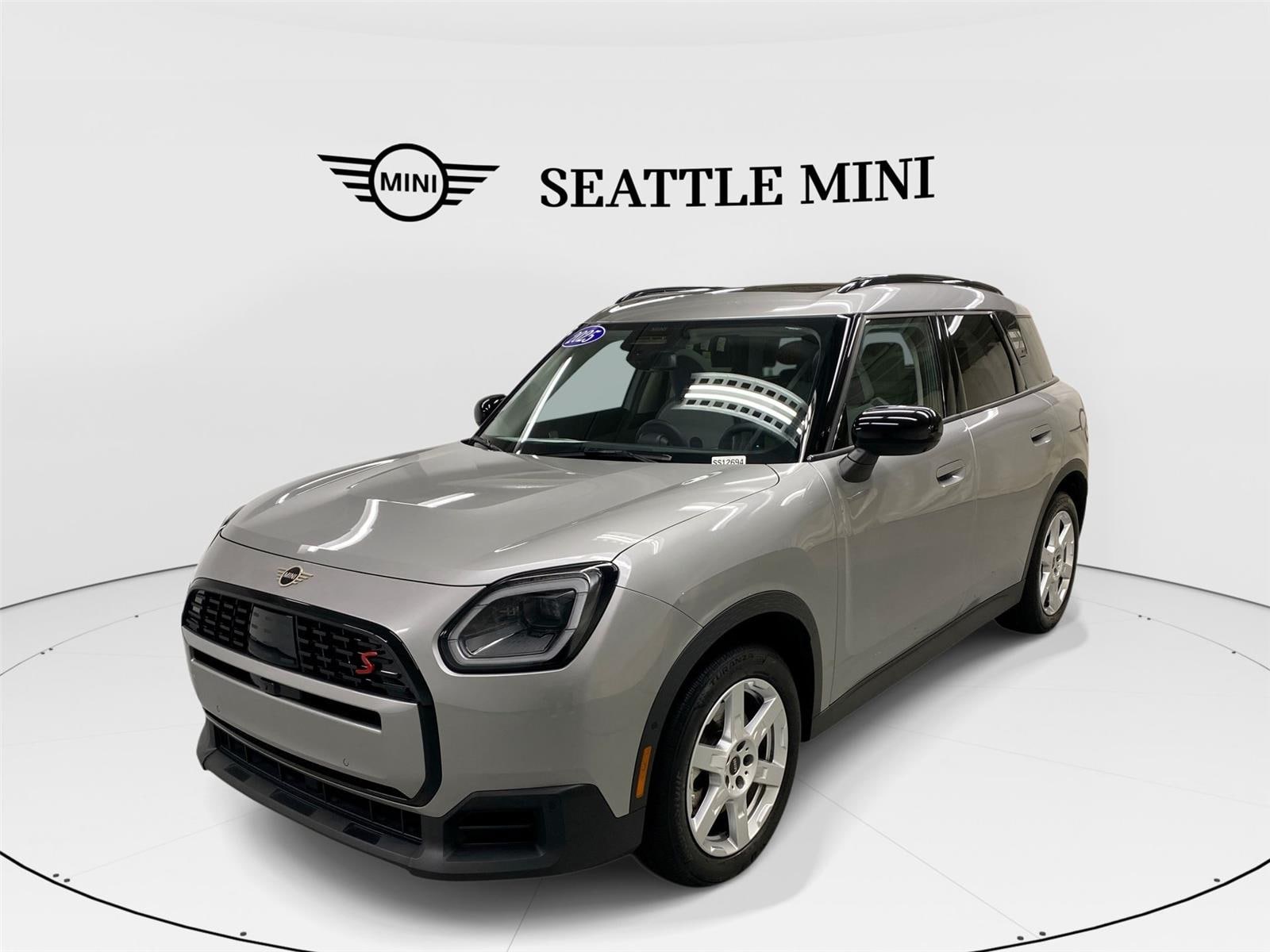 2025 MINI Countryman S's photo