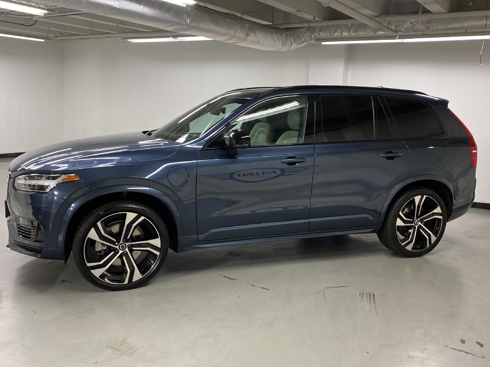 Used 2022 Volvo XC90 R-Design with VIN YV4BR0CM8N1782981 for sale in Seattle, WA