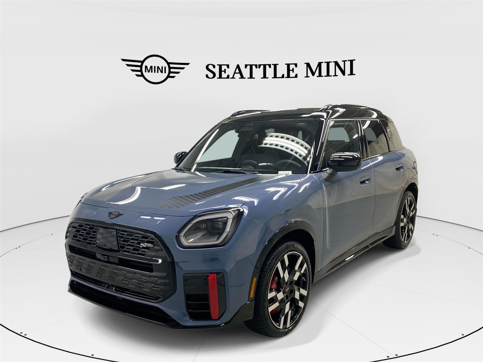 2026 MINI Countryman John Cooper Works's photo