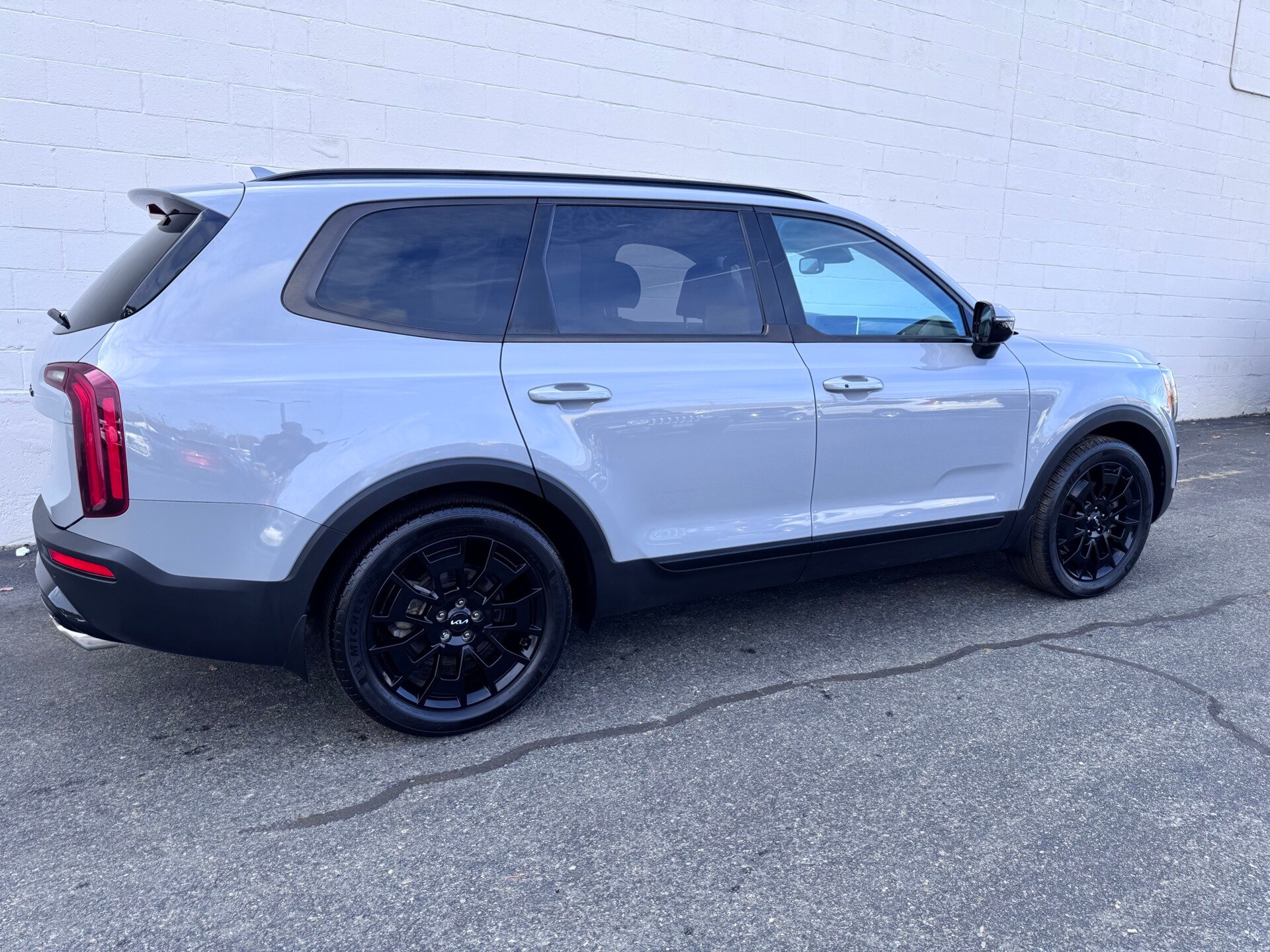 2022 Kia Telluride SX photo 3