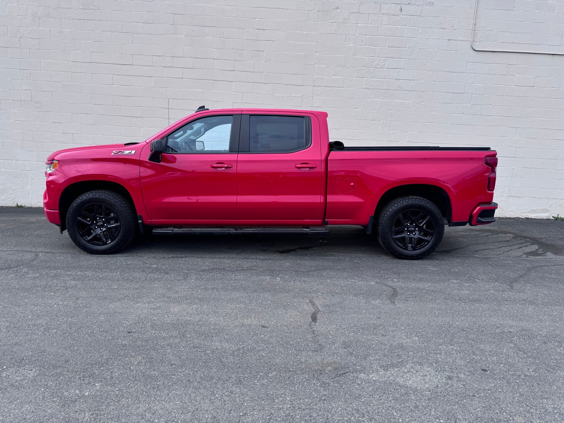 2022 Chevrolet Silverado 1500 RST photo 2