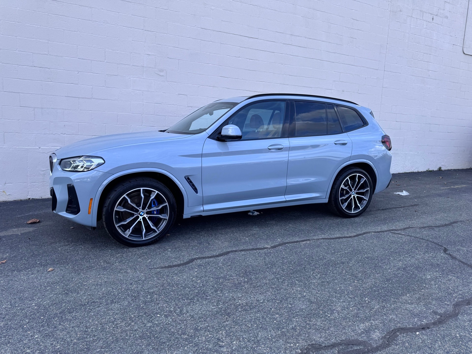 2022 BMW X3 30i's photo