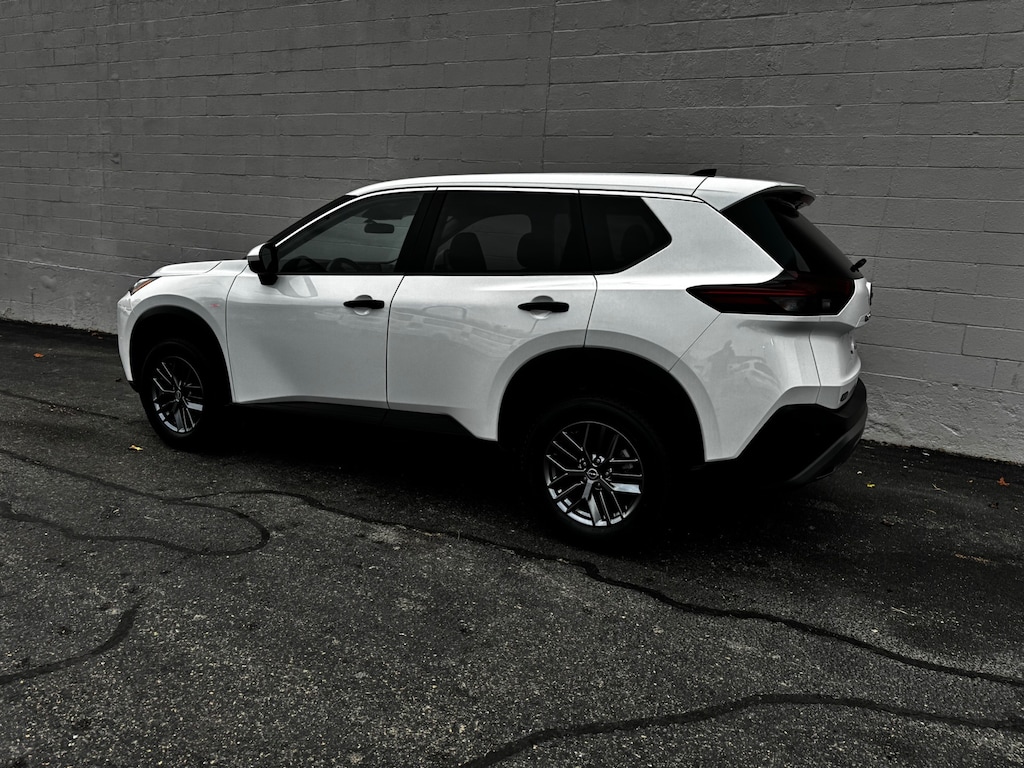 Used 2023 Nissan Rogue S SUV