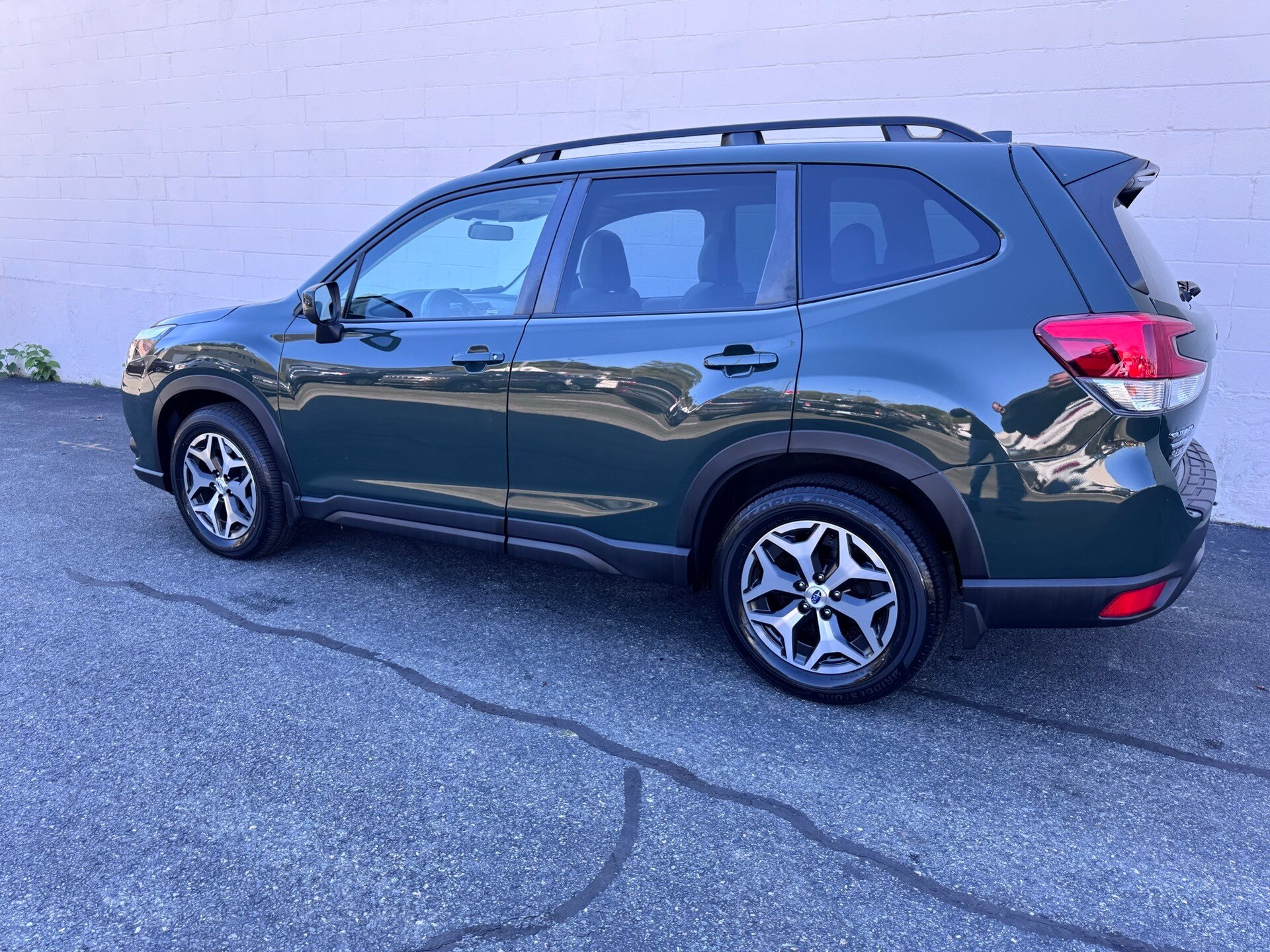 2022 Subaru Forester Premium photo 3