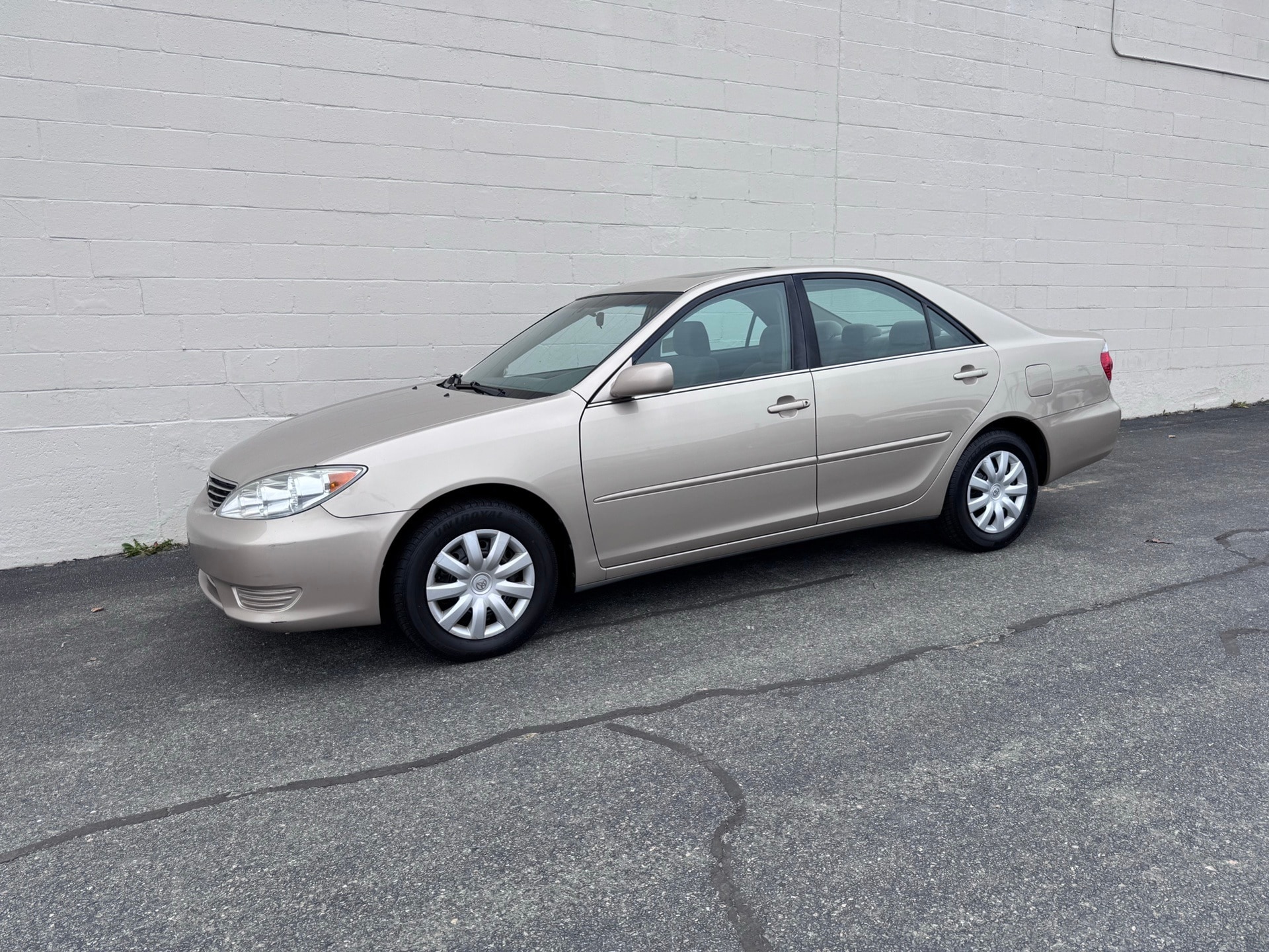 2005 Toyota Camry Standard