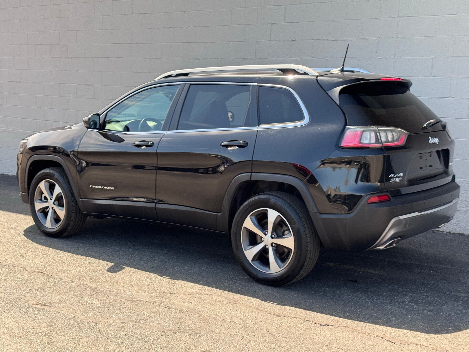 2021 Jeep Cherokee Limited photo 3