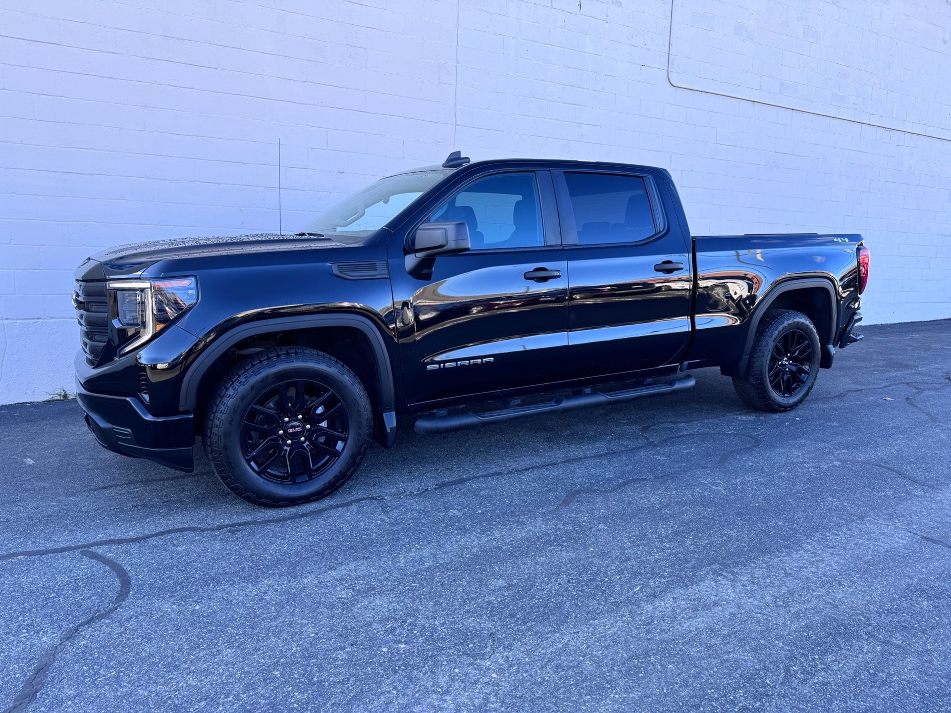 2023 GMC Sierra 1500 Pro's photo