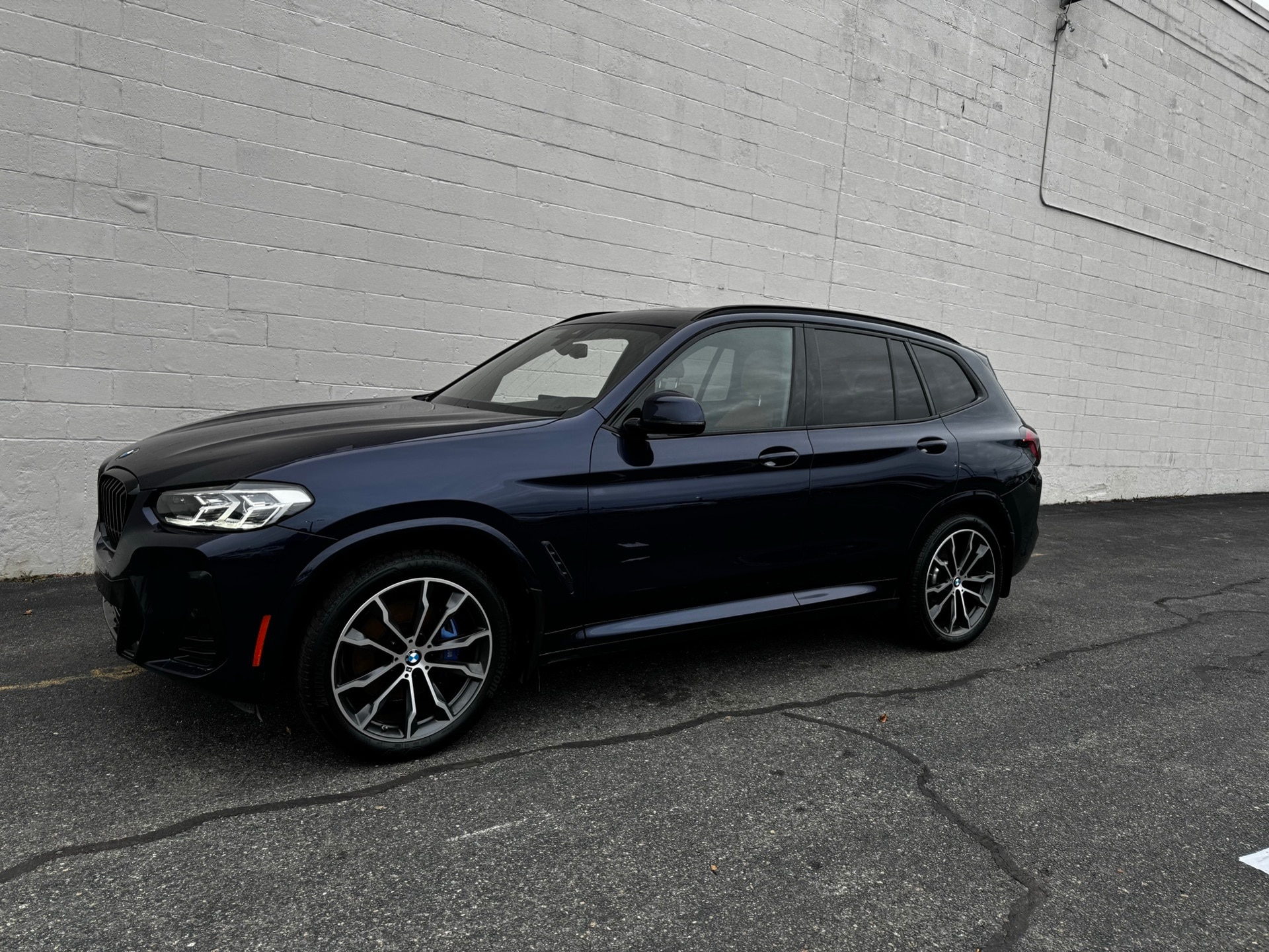 2022 BMW X3 30i's photo