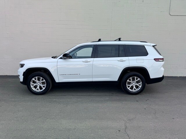 2021 Jeep Grand Cherokee L photo 2