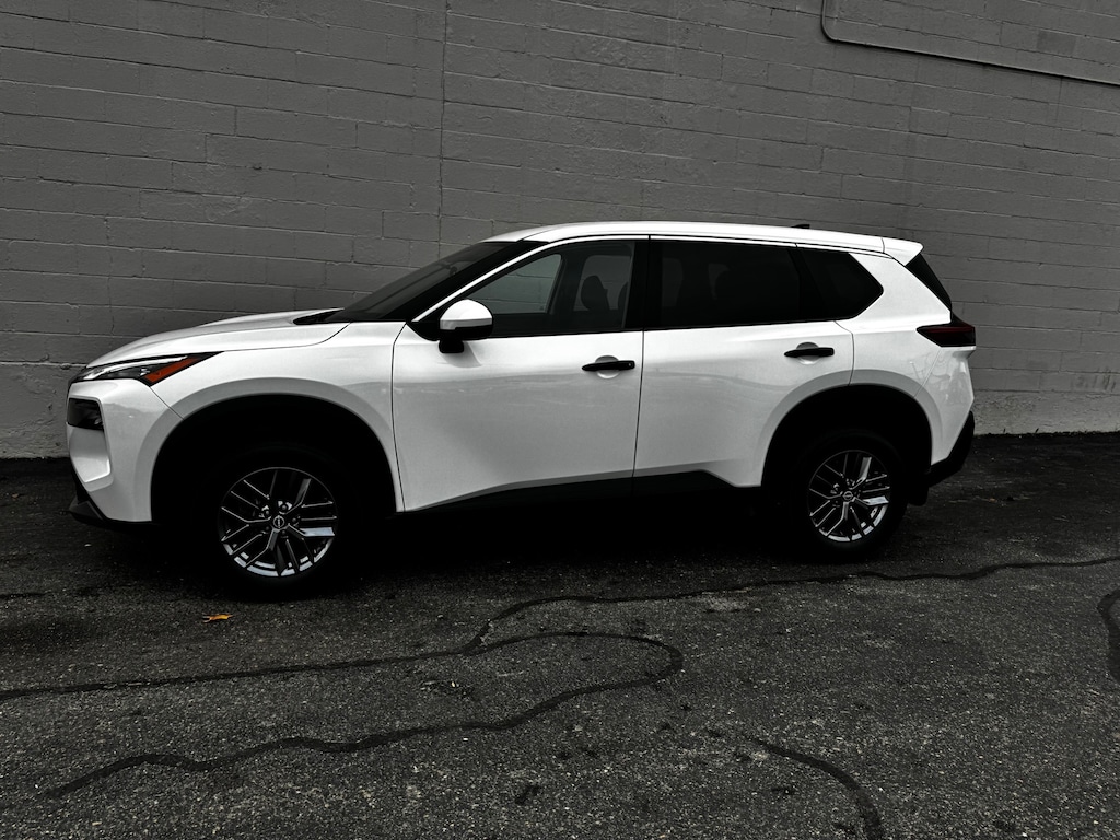 Used 2023 Nissan Rogue S SUV