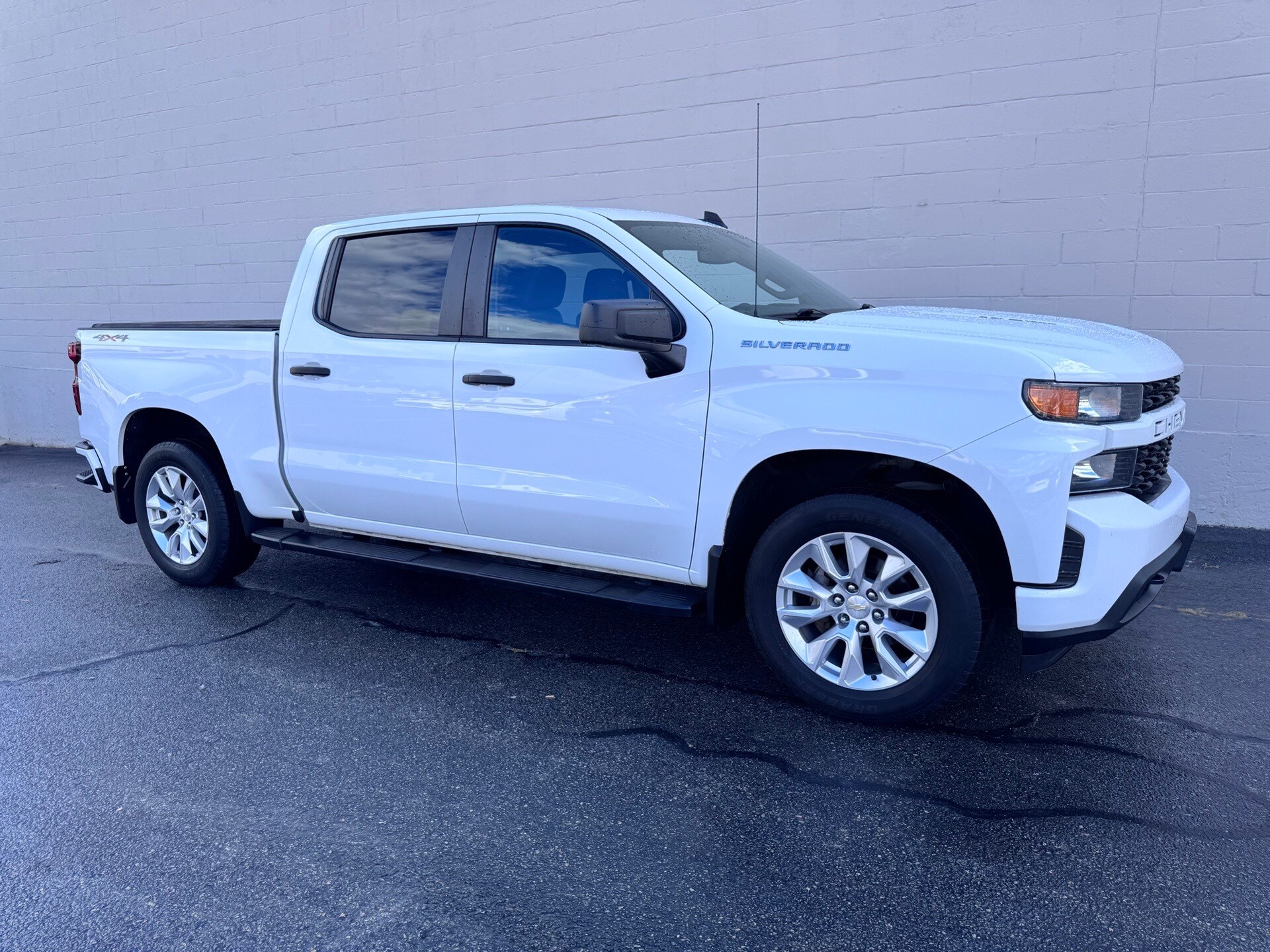 2020 Chevrolet Silverado 1500 Custom photo 4