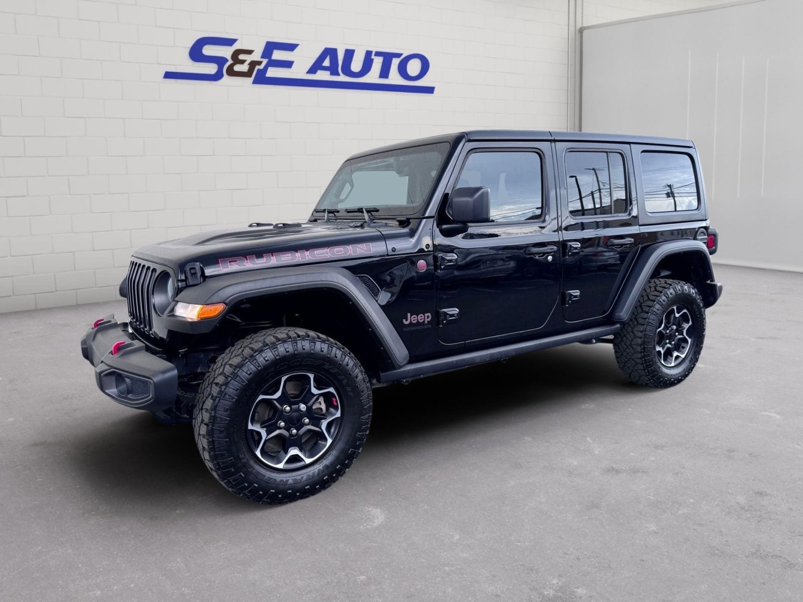 2023 Jeep Wrangler Rubicon's photo