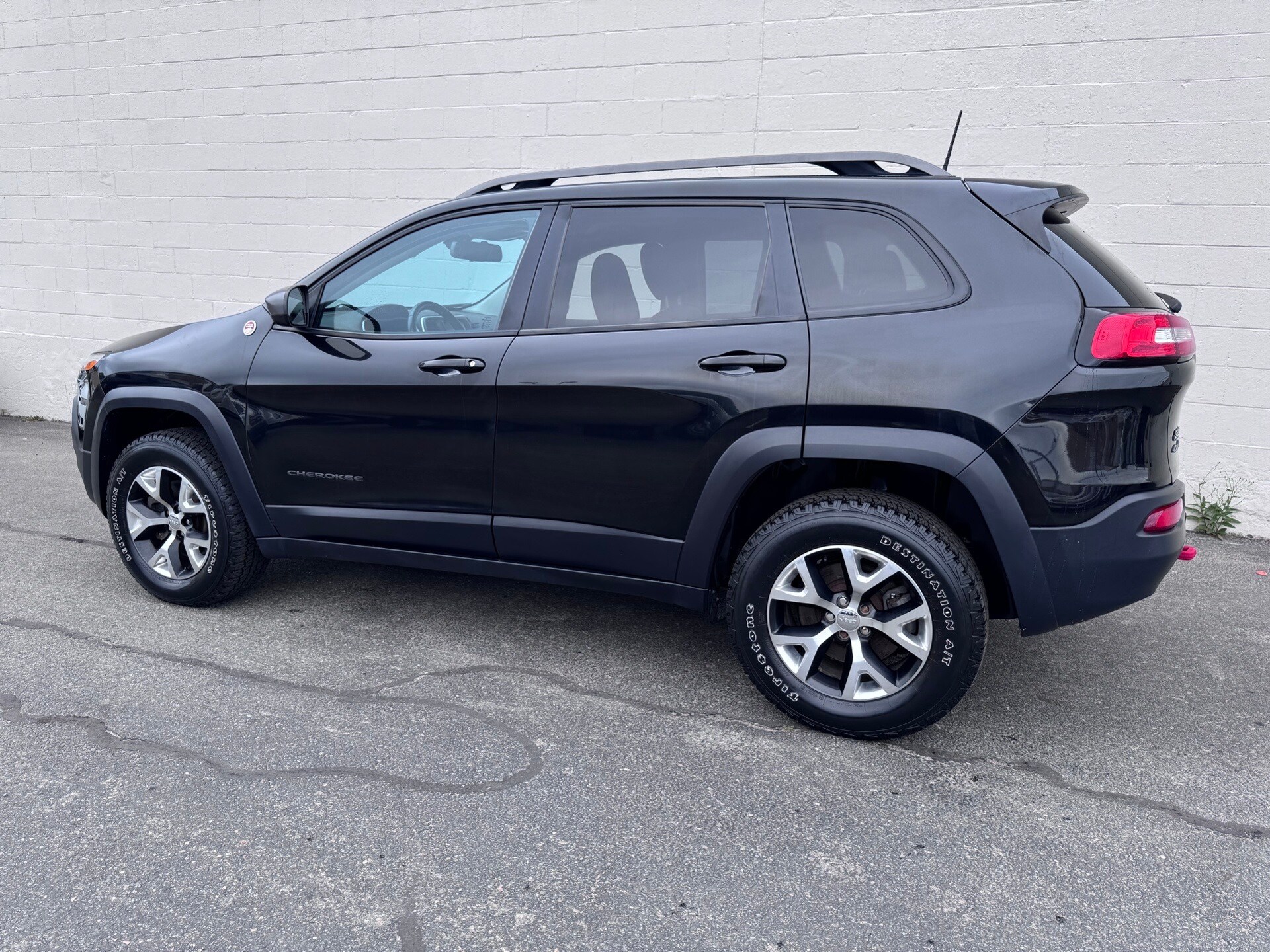 2016 Jeep Cherokee Trailhawk photo 3